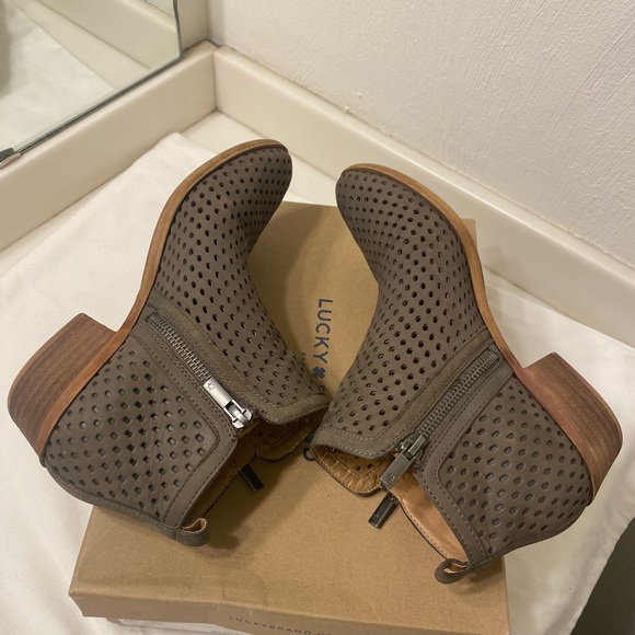 Lucky Brand Basel Leather Ankle Bootie 7.5 - Picture 6 of 8